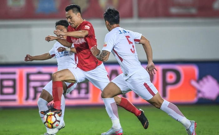 爱游戏中国-风云突变!马德里竞技集结日扳平良机,亚冠版图或变,悬念犹存,细节决定成败(西甲2016年盘路点评宝哥)